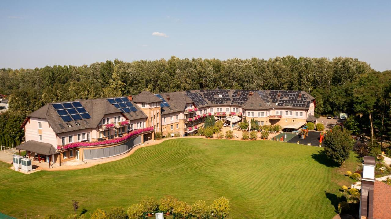 Granada Conference, Wellness And Sport Hotel Kecskemét Exteriér fotografie