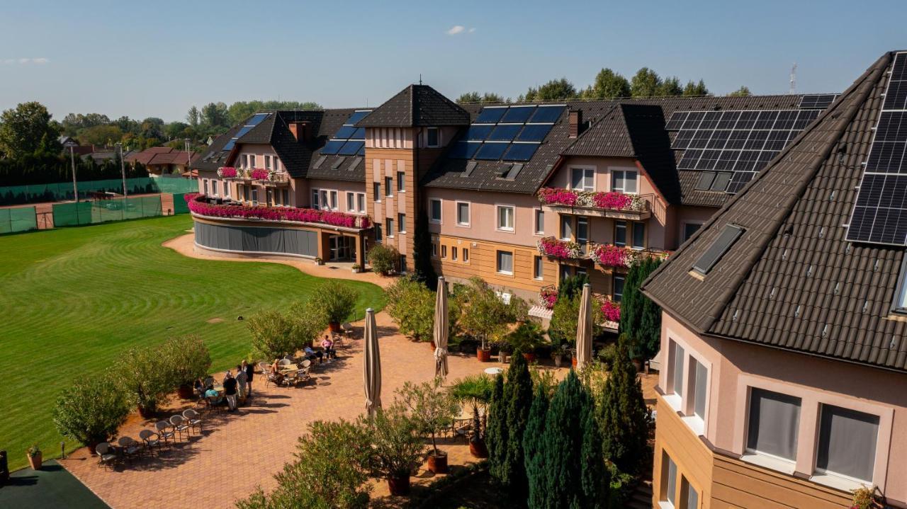 Granada Conference, Wellness And Sport Hotel Kecskemét Exteriér fotografie