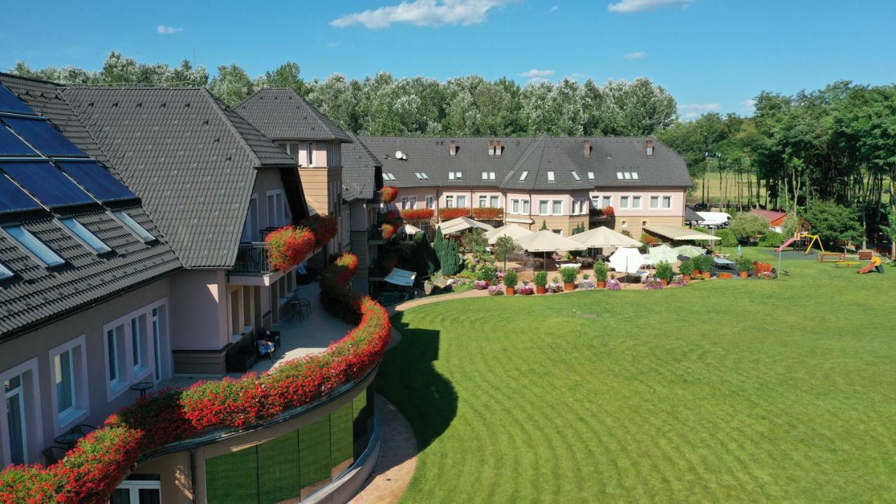 Granada Conference, Wellness And Sport Hotel Kecskemét Exteriér fotografie